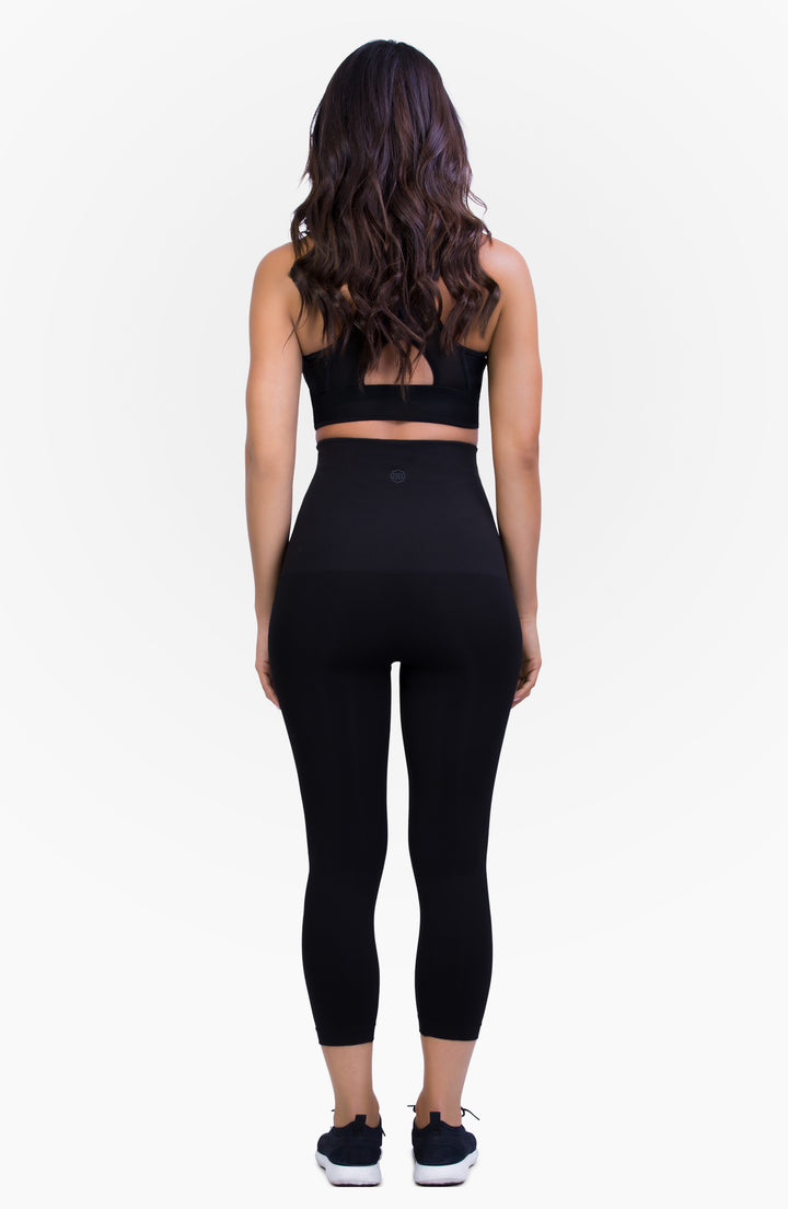 Bump Support Capri Leggings in Black