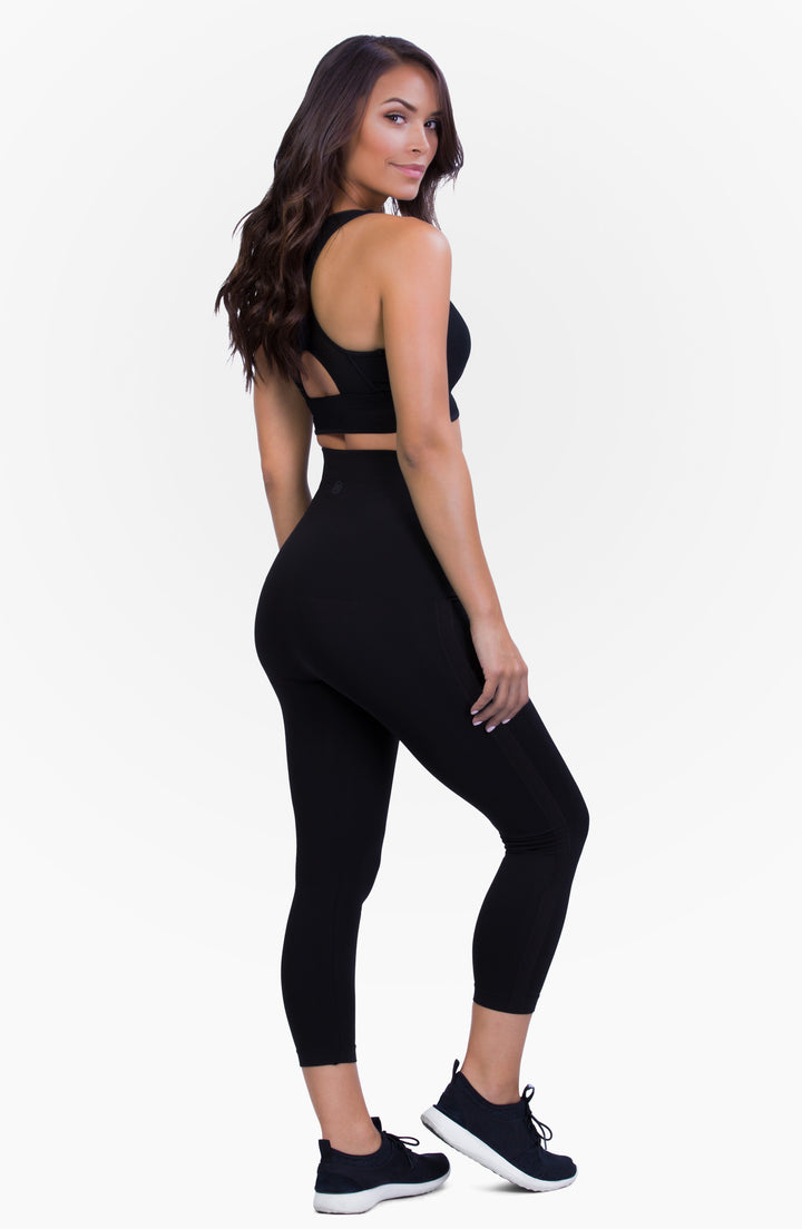 Bump Support Capri Leggings in Black