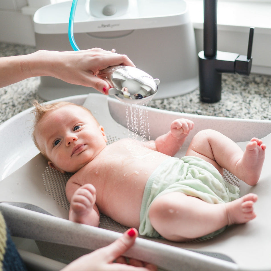 Rain Shower Baby Spa Baby Bathtub - Newborn to Toddler